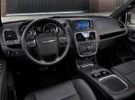 Chrysler Town & Country S 2012 года